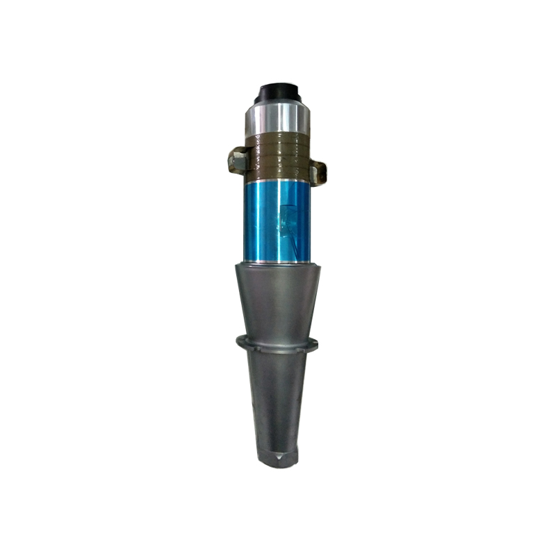 2000W/15khz Ultrasonic Piezoelectric Welding Transducer with Titanium Booster for PP/PE/POM