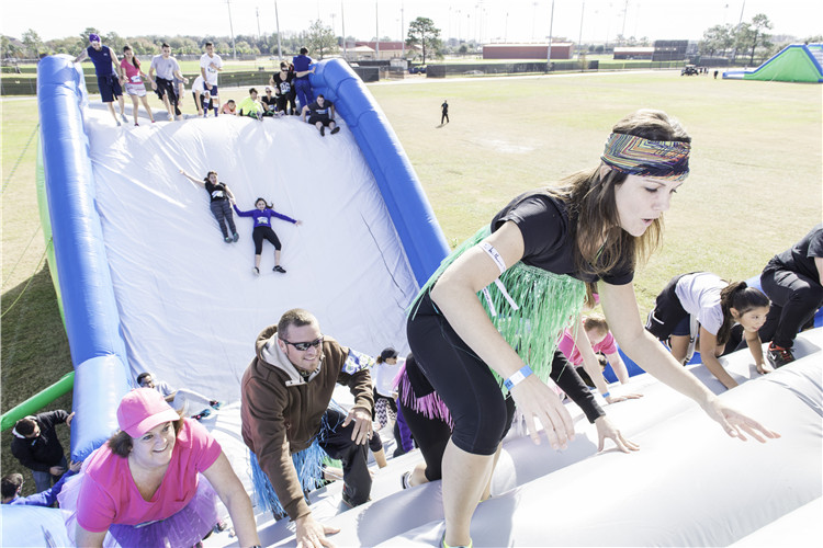 Customizable PVC 41x5.5x6m The Humps Inflatable 5k Events Competitive Game For Adults