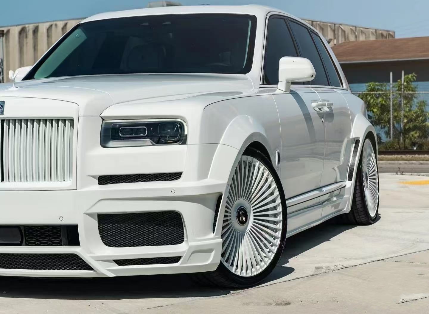 Black Cullinan Rolls Royce Body Kit NT Style Front And Rear Bumper Widebody Kit