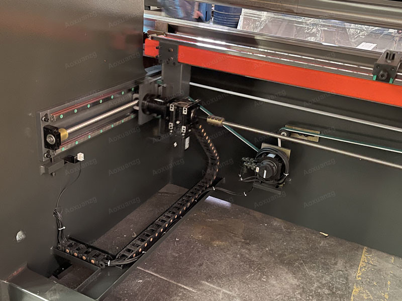 WE67K Delem DA58T 4+1 Axis CNC Metallugy Metal Progressing Bending Machine Hydraulic Press Brake