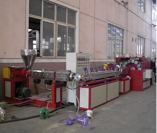 PVC Fiber Reinforced Soft Hose Production Line High Capacity 70 - 100 Kg / H