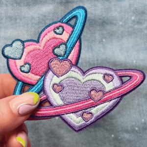  Custom Heart Planet Cute Space Embroidered Iron On Patch Twill Fabric Background Manufactures