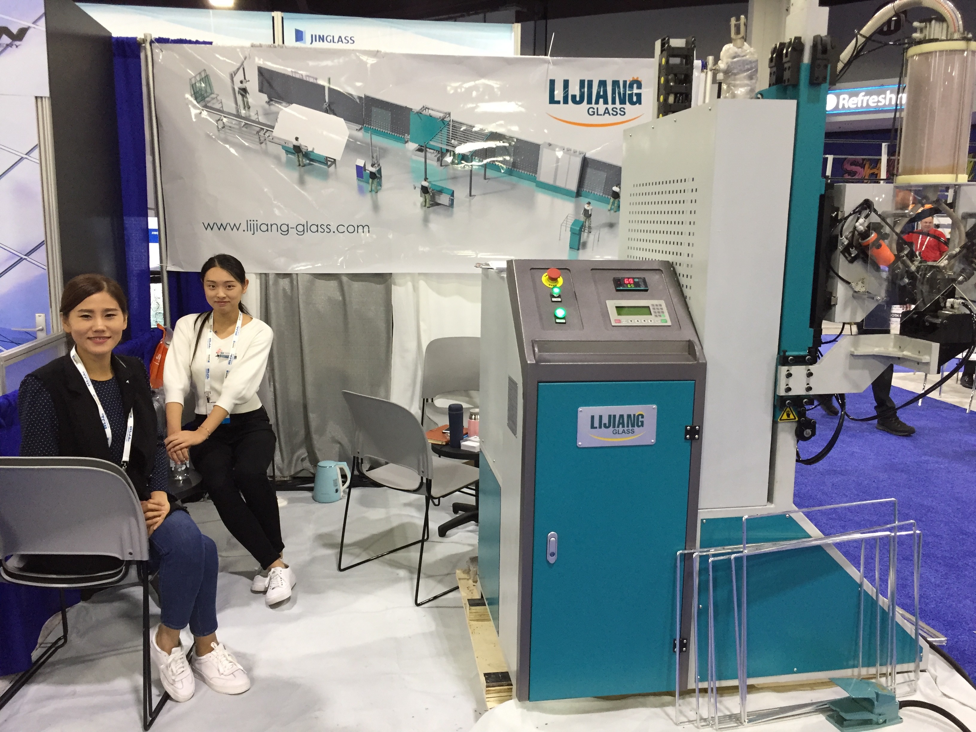 PLC Control Desiccant Filling Machine For Double Glass Insulated Hollow Glazing