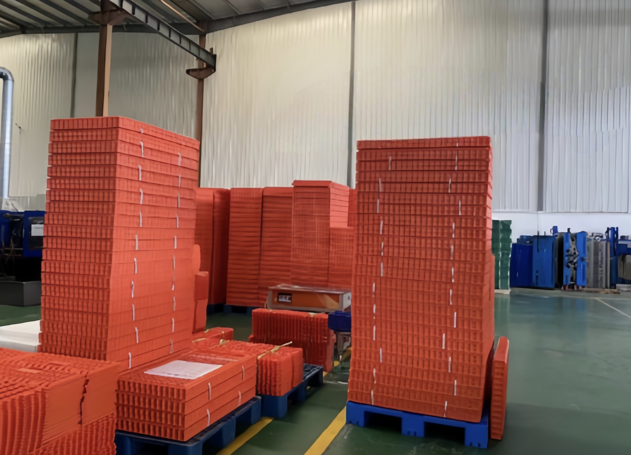 Recyclable Poultry Farm Plastic Floor Damp Proof Stackable Plastic Floor Slats