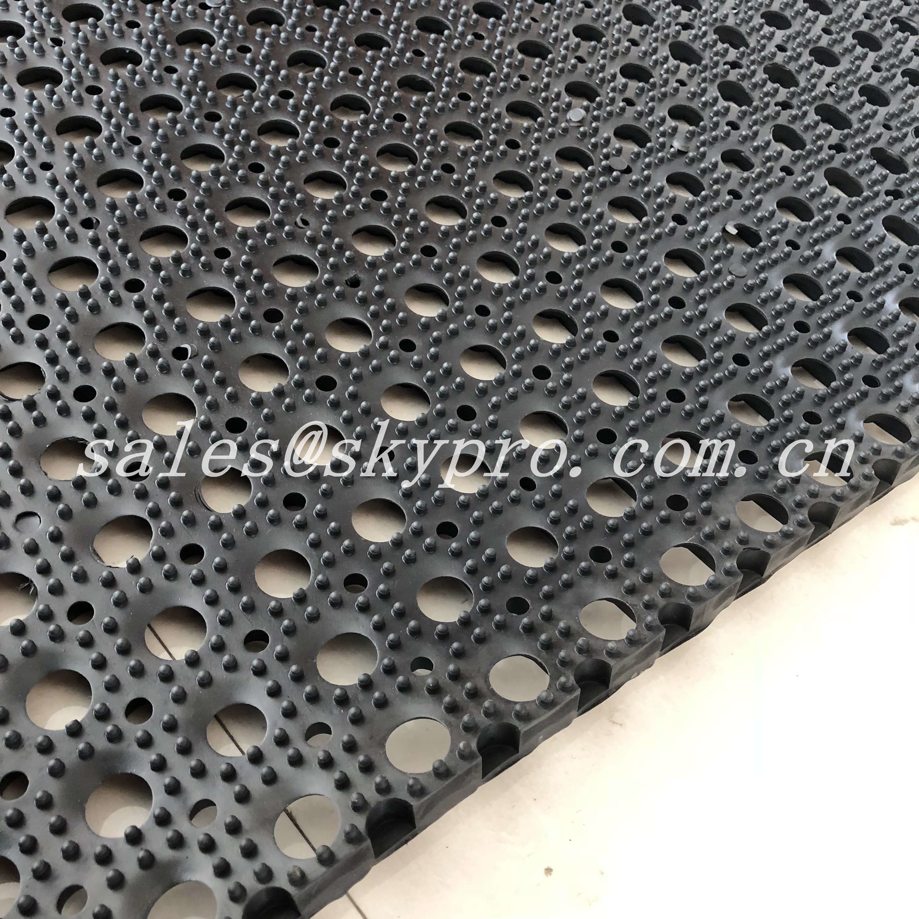Anti Slip Water Drain Holes Natural Gum Rubber Sheet For Swimming Pool