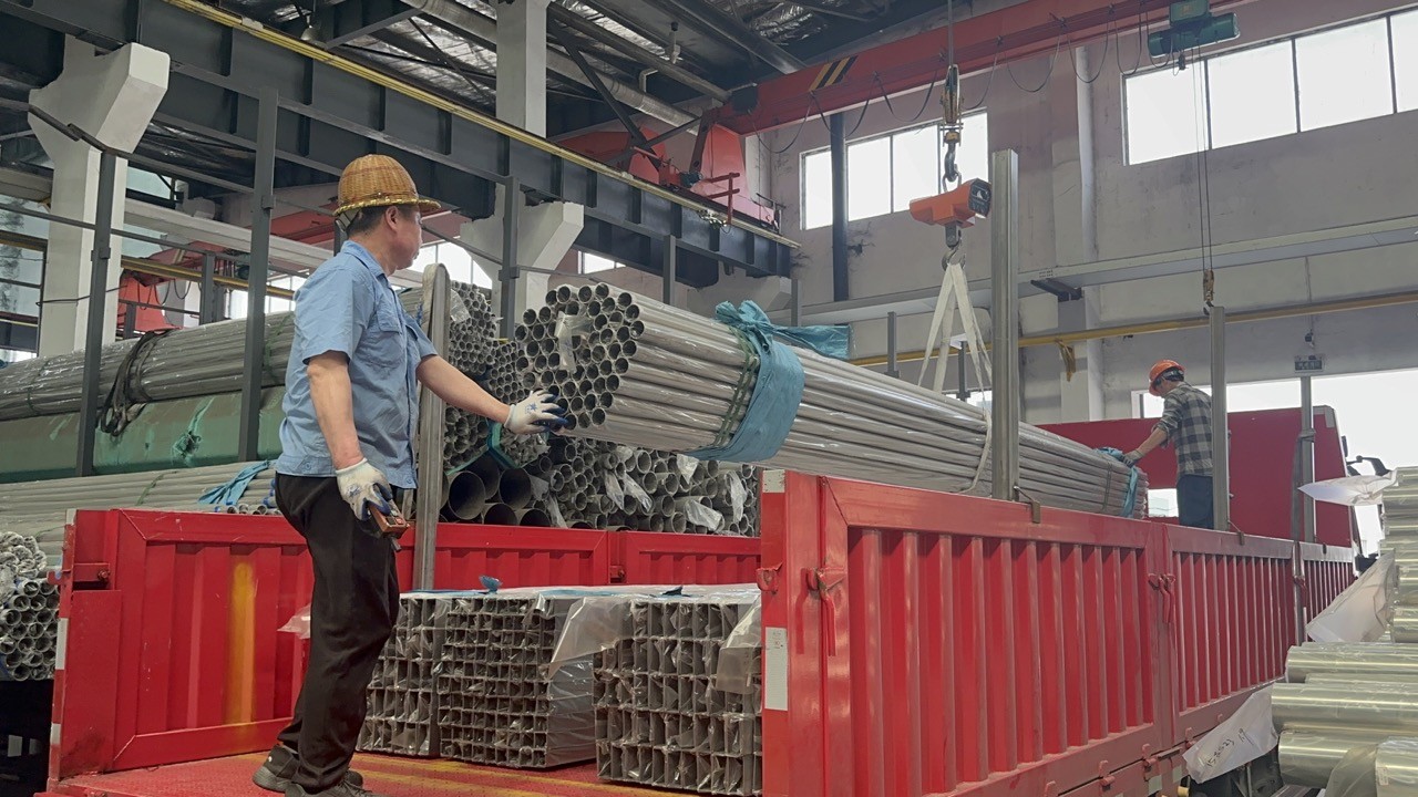 Seamless Stainless Steel Duplex Pipe 150mm Stainless Steel Spiral Pipe Round