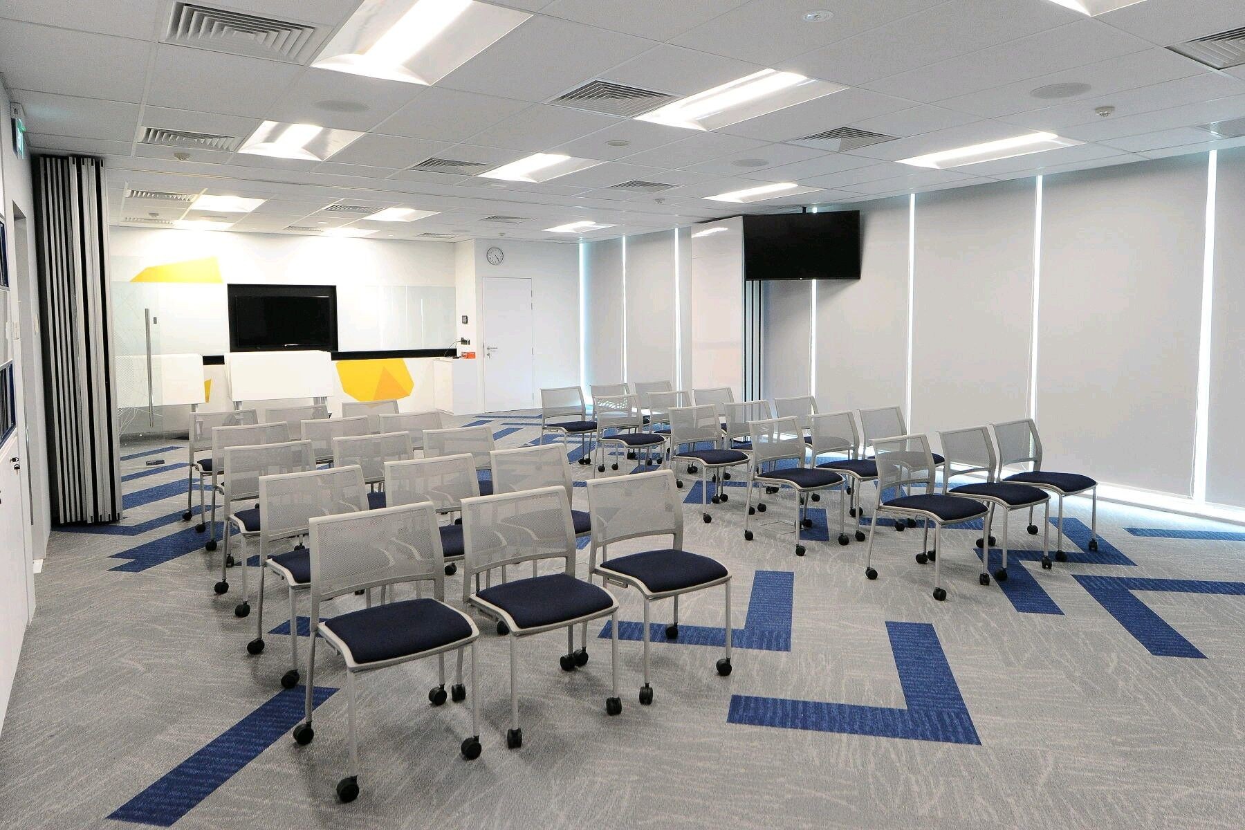 Melamine Finish Mobile Acoustic Partition Wall Floor To Ceiling