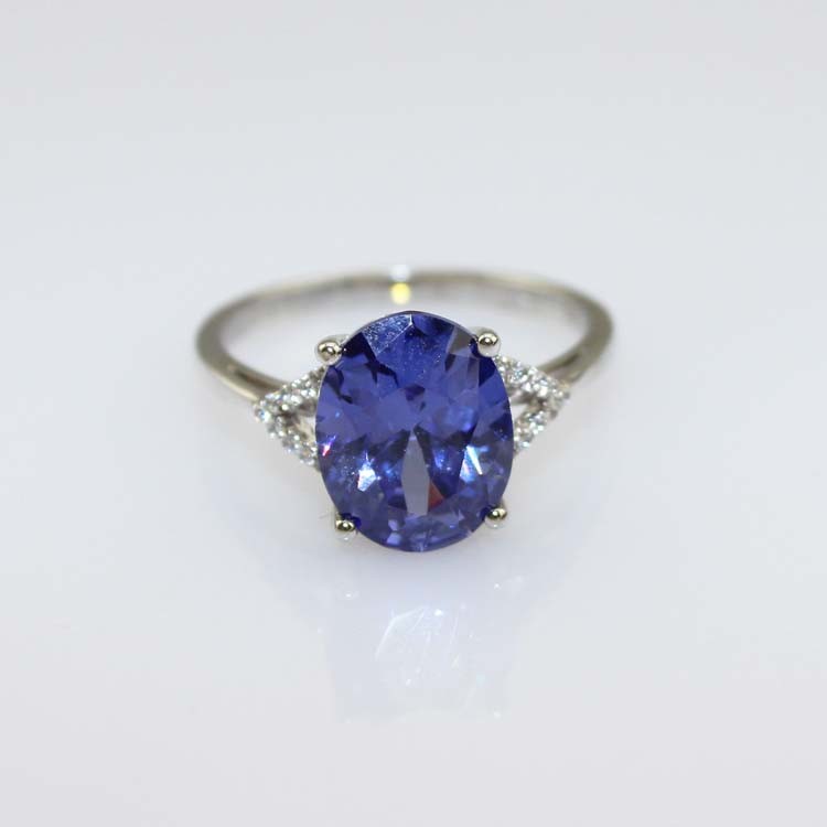 Fashion Jewelry 7mmx9mm Tanzanite Cubic Zirconia Sterling Silver Ring (R247)