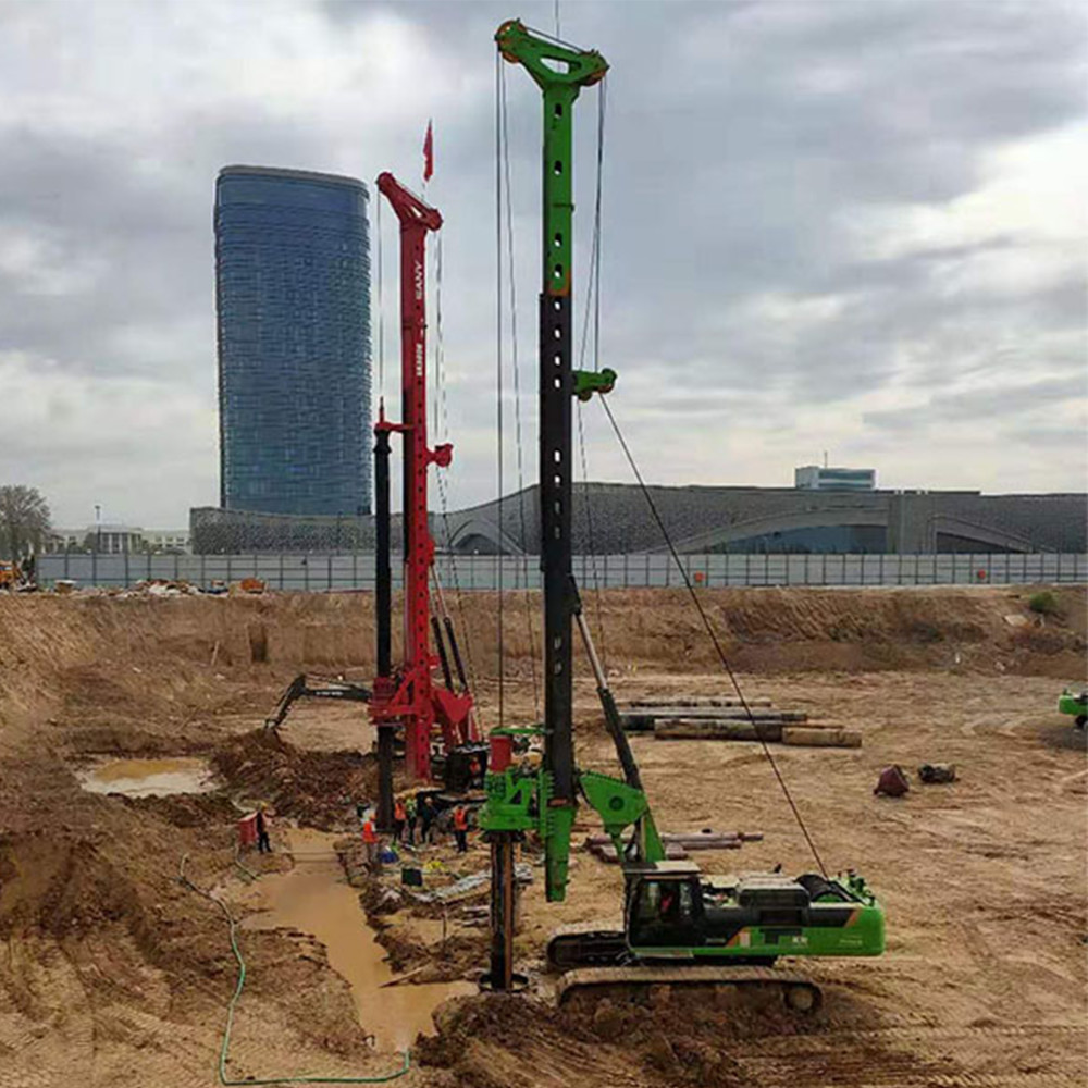 Hydraulic Long Spiral Auger Rotary Drilling Rig CFA KR80M Pile Driving Rigs 140KN