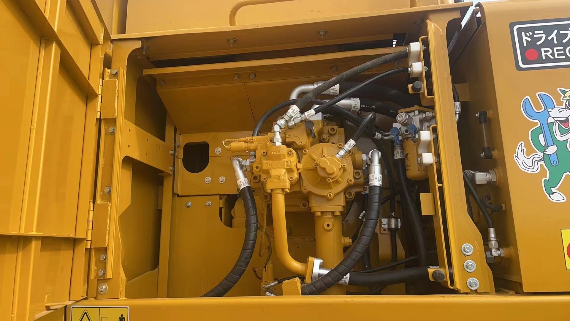 Used Caterpillar 349D2L Hydraulic 2.6m3 Bucket Capacity 90% New In Stock