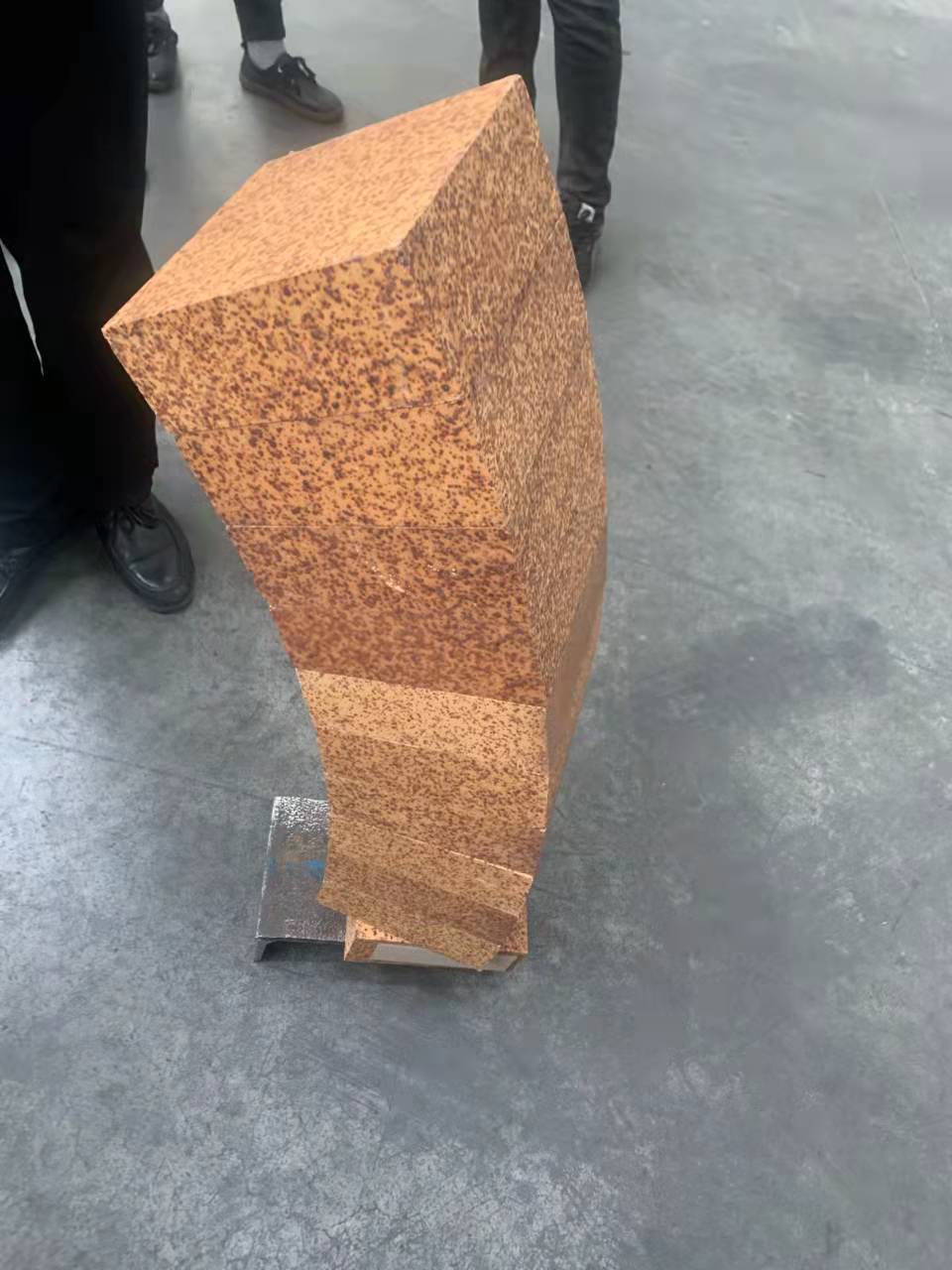 High Thermal Shock Resistance Magnesia Alumina Spinel Brick for Cement Kiln Application
