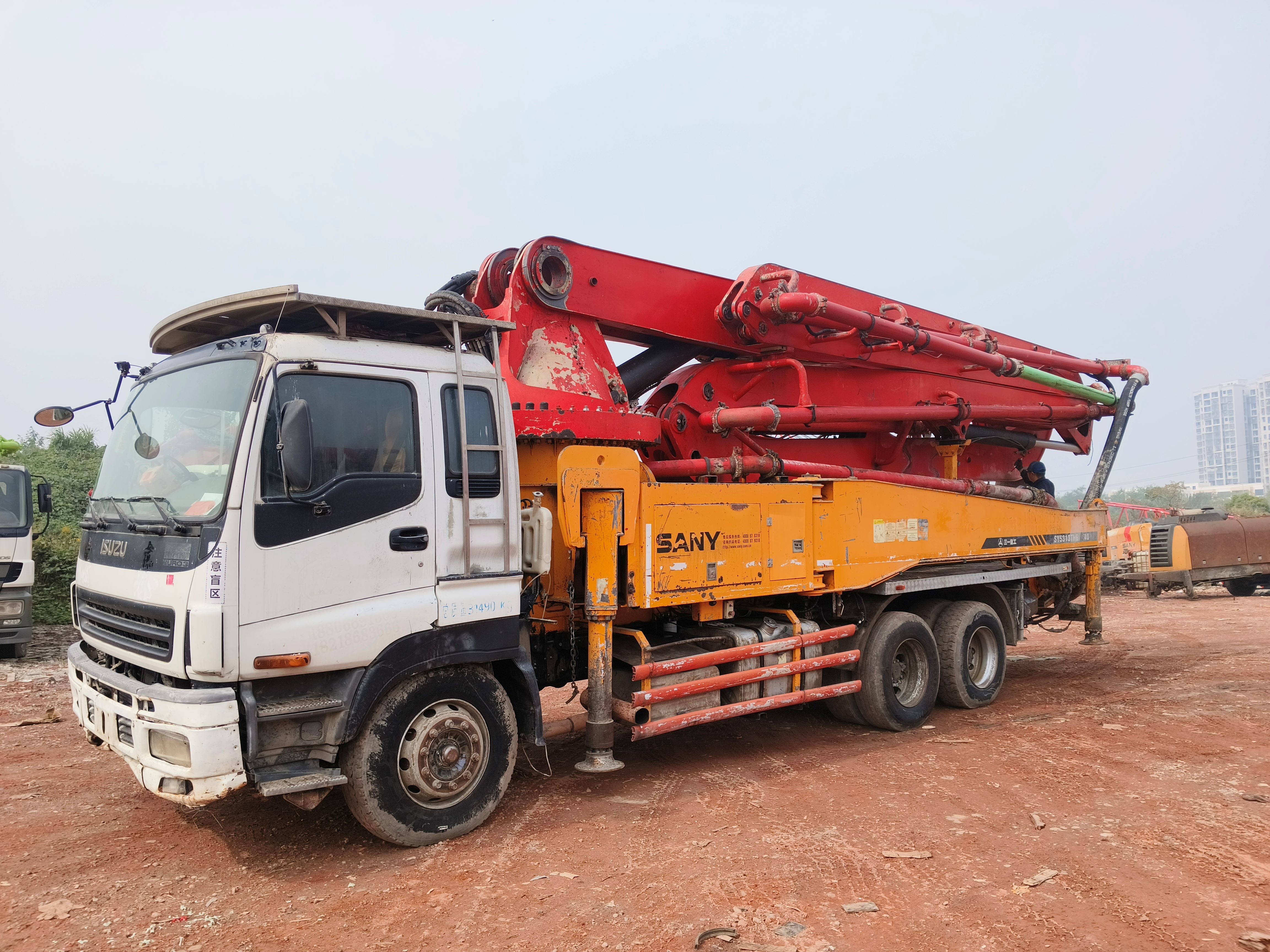 Used Sany 40-meter Concrete Pump Truck Adopts Isuzu Chassis, Which Is Economical And Affordable