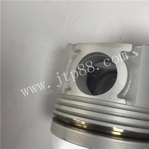 TD27 Nissan Diesel Engine Piston , Engine Parts Piston OEM 12011-96964