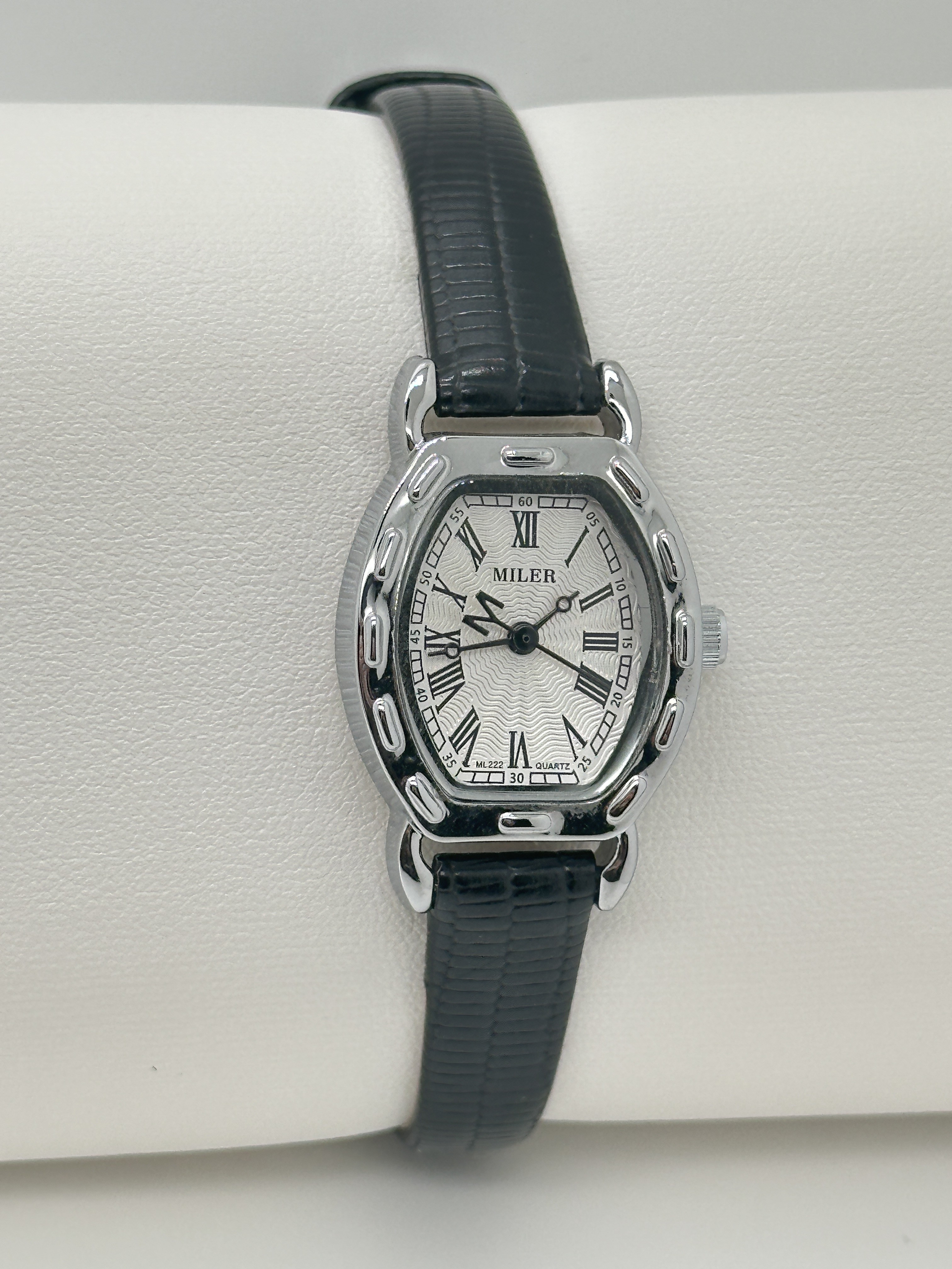 Miler ML-222 Classic Wholesale Gift Light Weight And Genuine Lady Leather Wrist Quartz Watch