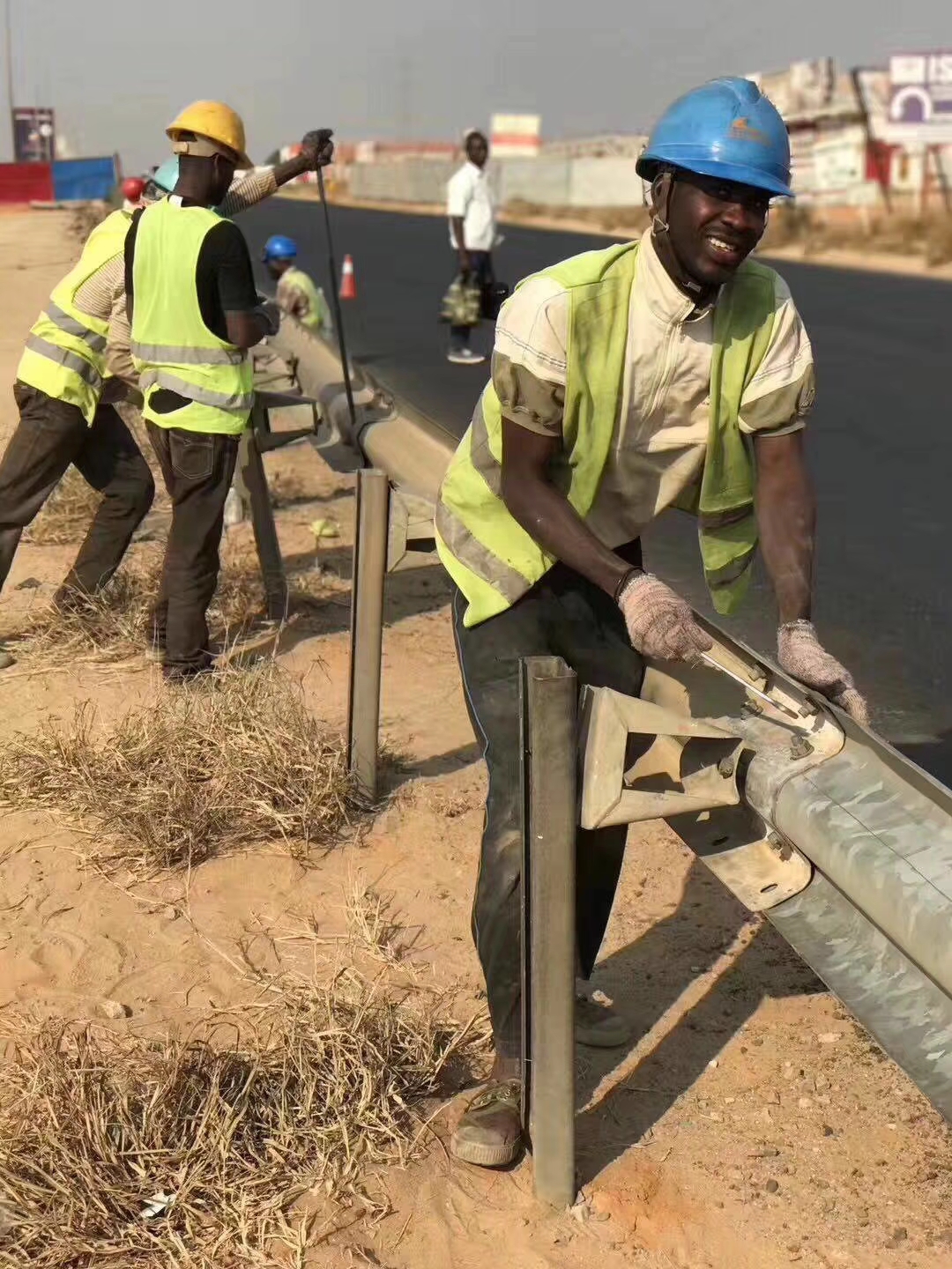 Highway Guardrail Post for Roadway Safety and JT/T281/AASHTO M180 Standard Compliance