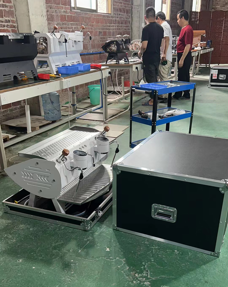 6.8Kw Commercial Semi-Automatic Double Group Espresso Coffee Machine with Triple Boilers