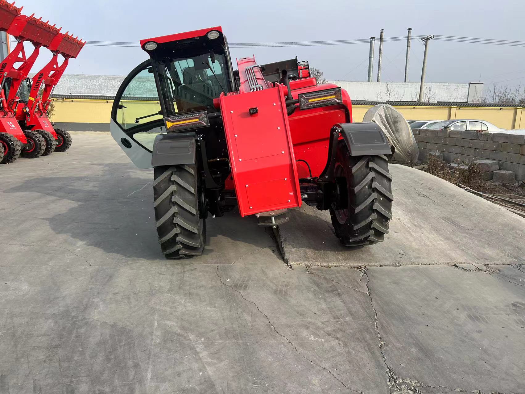 Food Beverage 7400 kg SNSC 5 ton Telehandler 7-14M Telescopic Handler Forklift Boom Loader