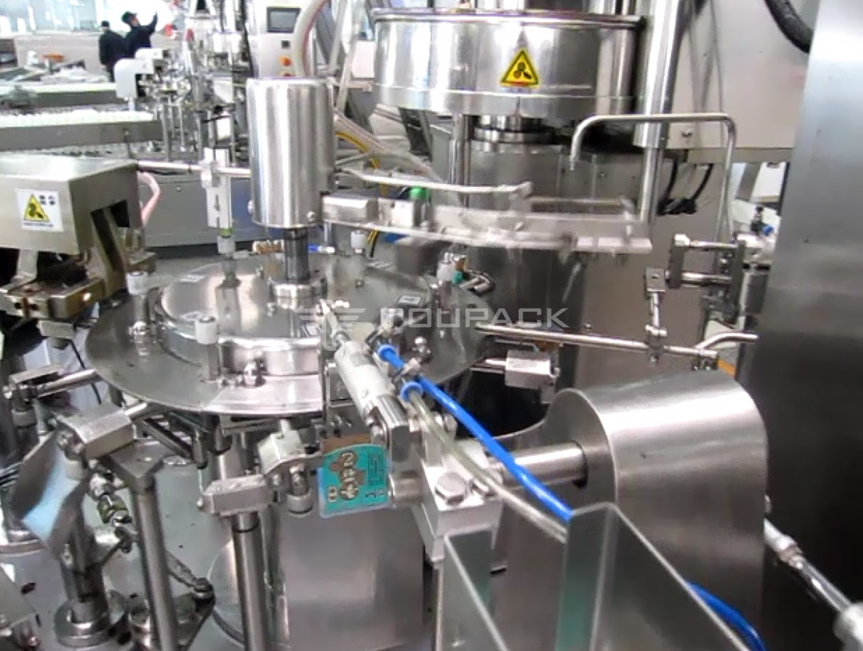 SS304 Automatic Rotary Vacuum Filling And Packing Machine Feeding Packing Equipment