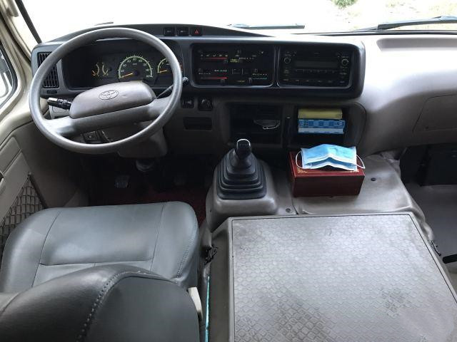 Second-hand Toyota Coaster Bus 3TR Gasoline Bus Used 23 Seats Mini Buses in 2013 Year Use