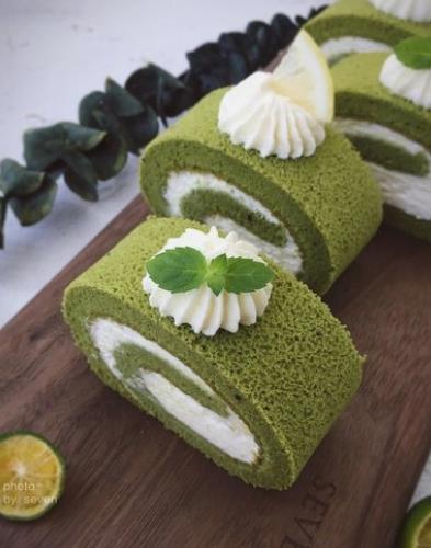 304 Stainless Steel Automatic Sheet Cake Sponge Cake Rotary Cutting Machine Supplier
