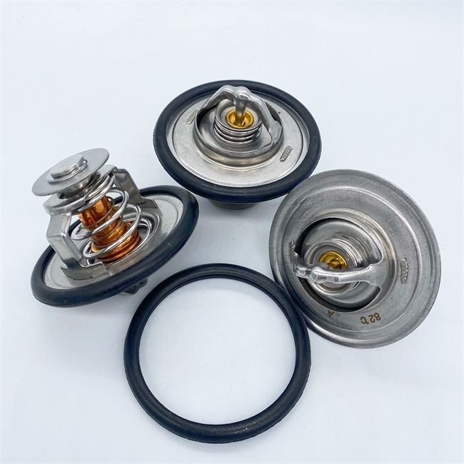 PC200-7 6D102 Excavator Engine Parts Thermostat 6735-61-6471 6732-61-1620