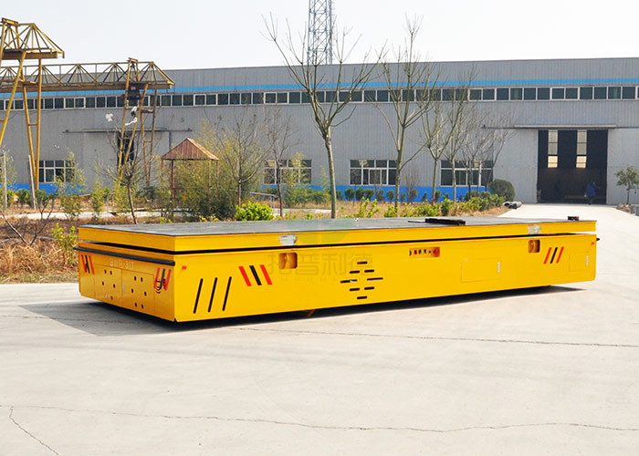 10 t cargo plant trailer on cement floor with hydraulic lifting function