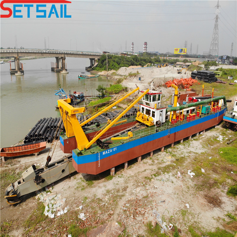 Diesel Engieng Power Cutter Sucton Dredger for River Sand Dredging