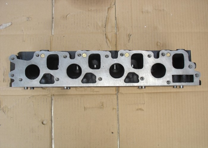 LD23 Cylinder Head 11039-7C001 11039-7C000 For Nissan Serena/Vanette 2283cc 2.4D 8v 1994-