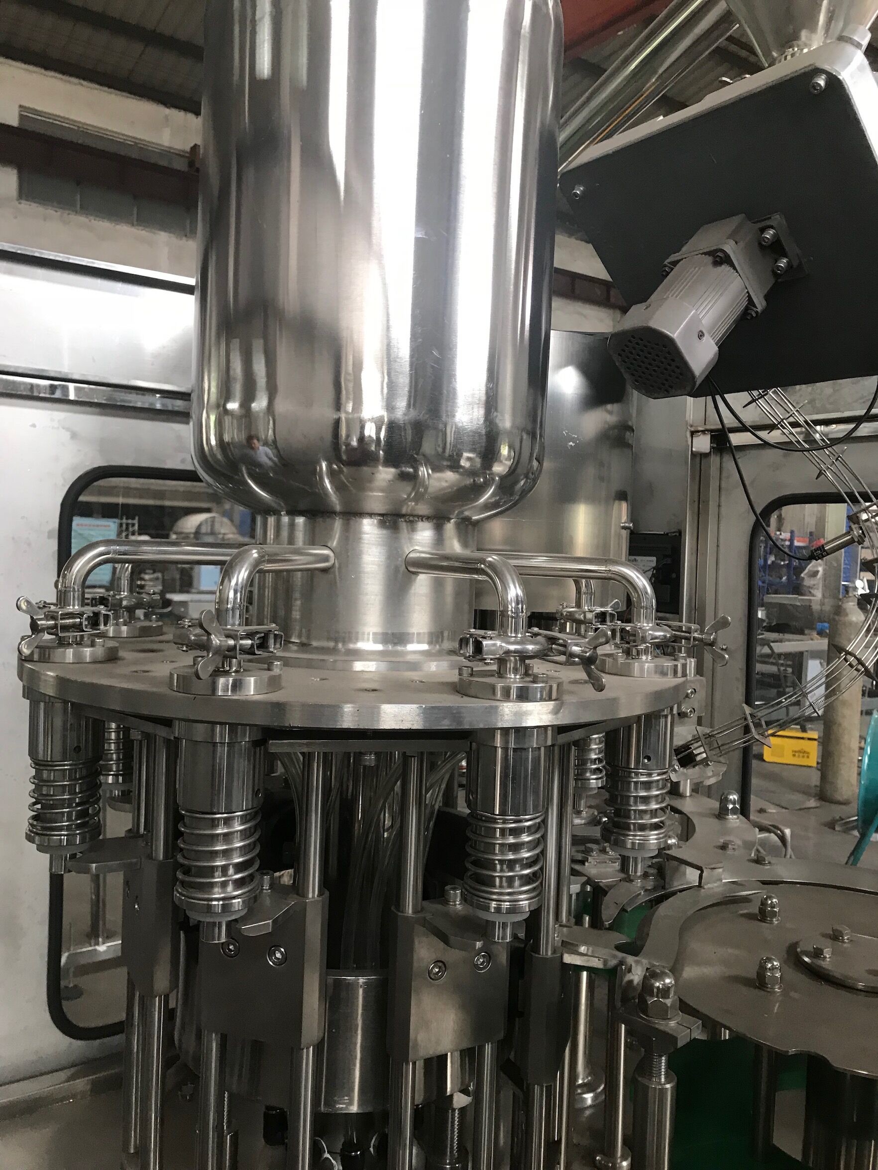 15000BPH Plastic Bottle Filling Machine , 3.29Kw Juice Bottling Machine