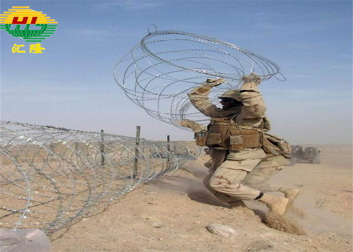 Durable BTO-18 BTO-16 Concertina Razor Wire Fence For Military Defense And Perimeter Protection