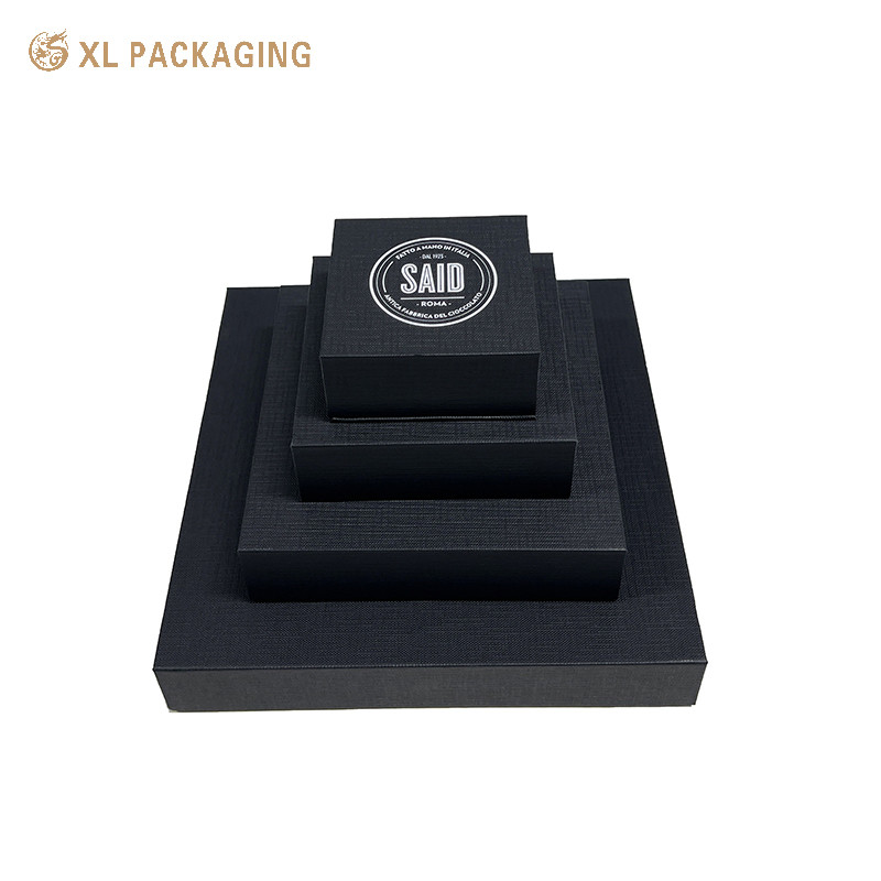Luxury Paperboard Chocolate Paper Box Black Magnetic Gift Box With Paper Dividers