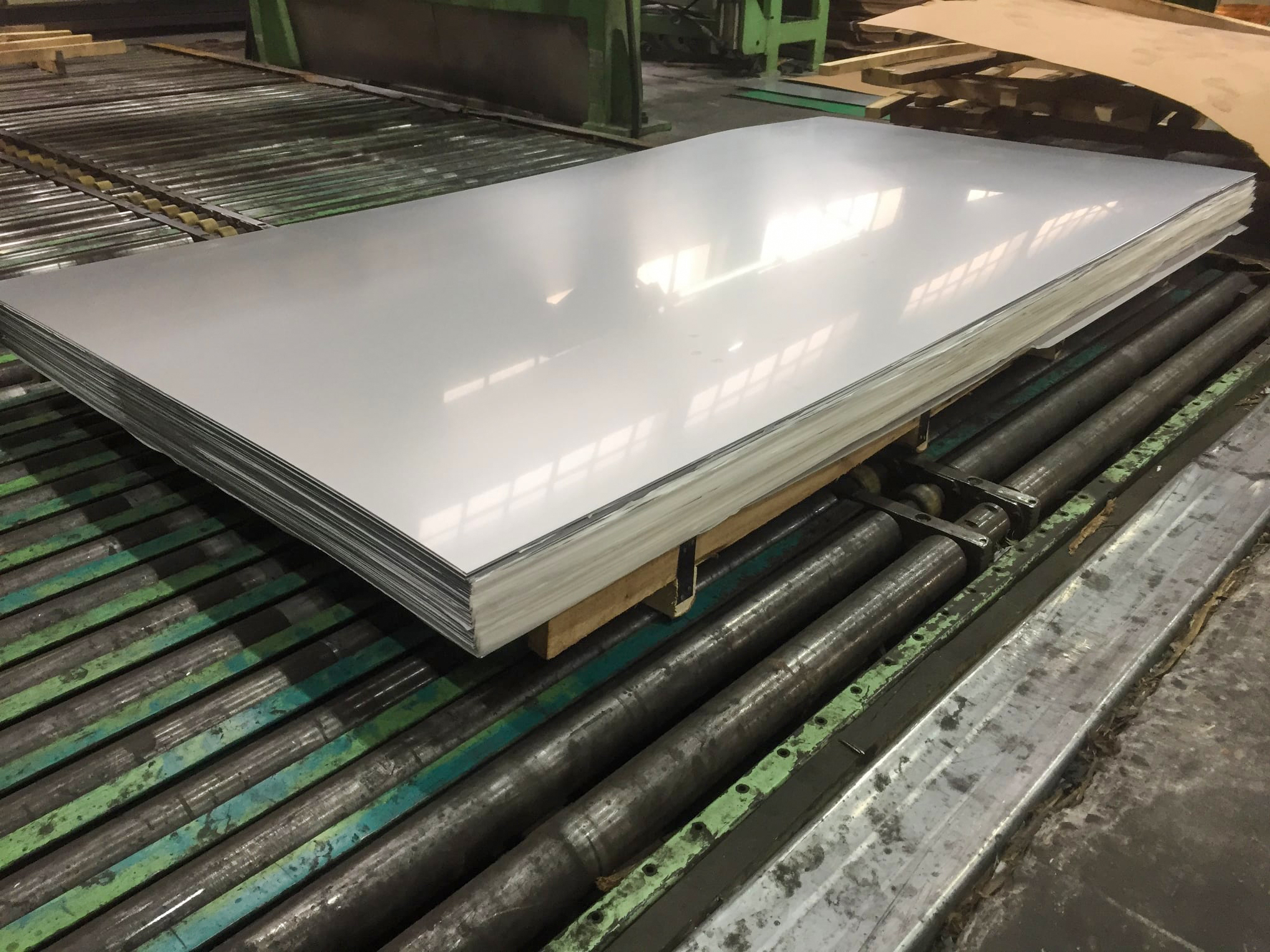 1060 Building Decoration Anodized Aluminum Plate Alumina 5 To 20 Microns