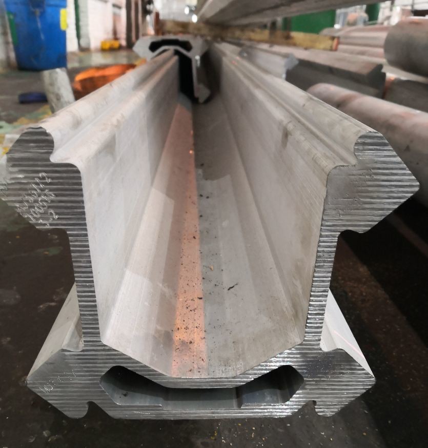 Jumbo Rock Drill Spare Parts Used on Drilling Rig 7020 6000MM Structural Aluminum Extrusions