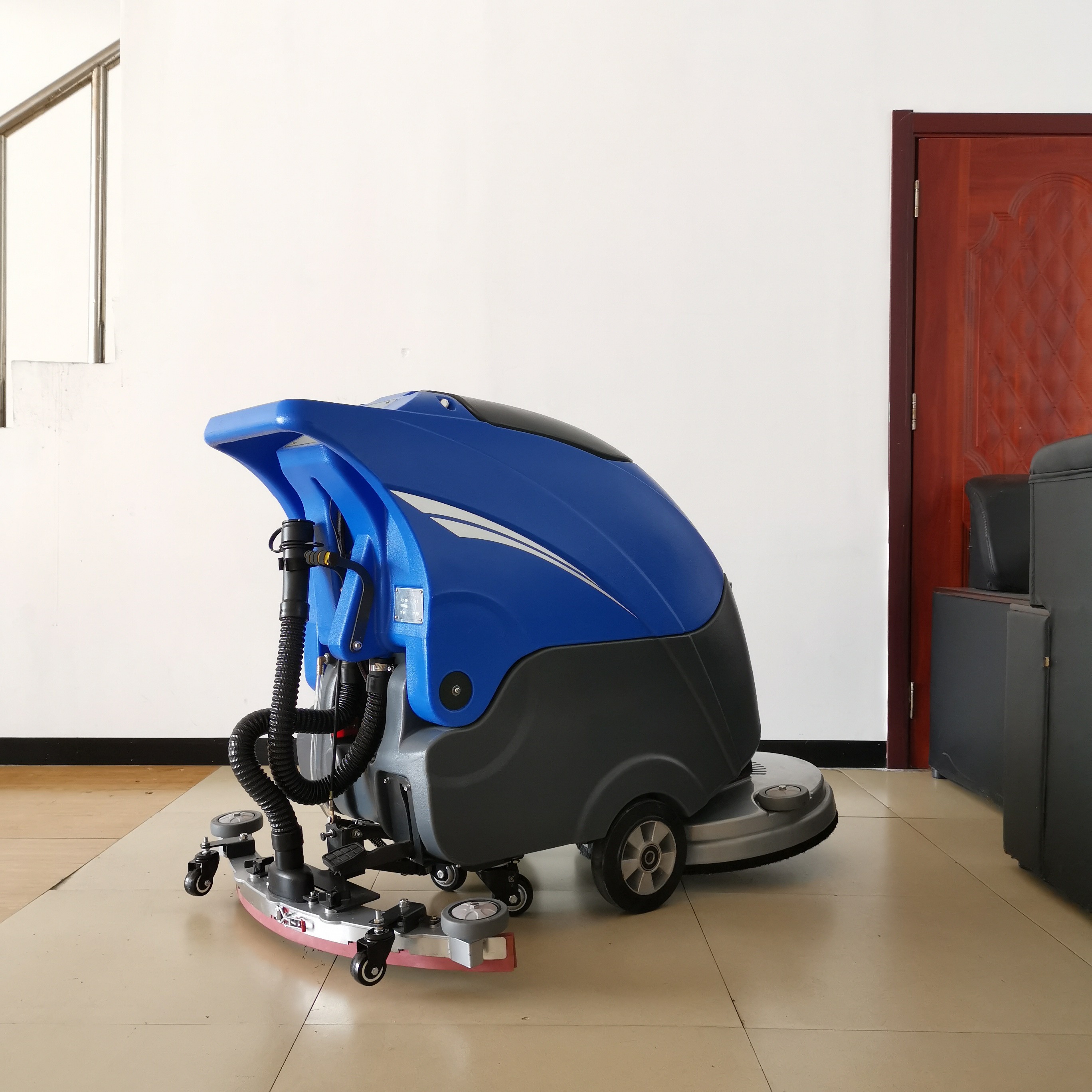Single Driver Blue FNE-D550 Floor Scrubber - Strong Battery 550mm Brush Disc Diameter