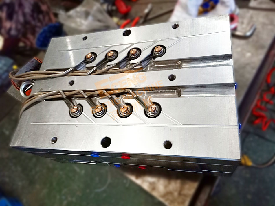 500ml PET Preform Mould 8 Cavity PET Blow Molding CE SGS ISO