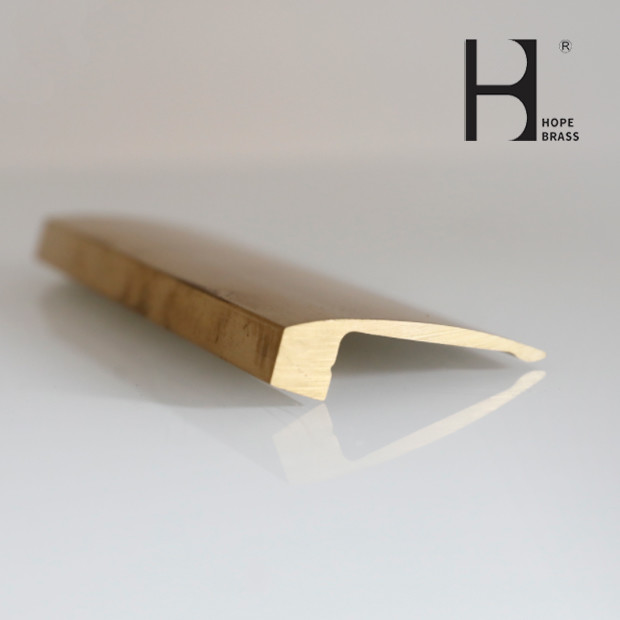Wearproof H59 Copper Alloy Pen Profiles With Smooth Surface