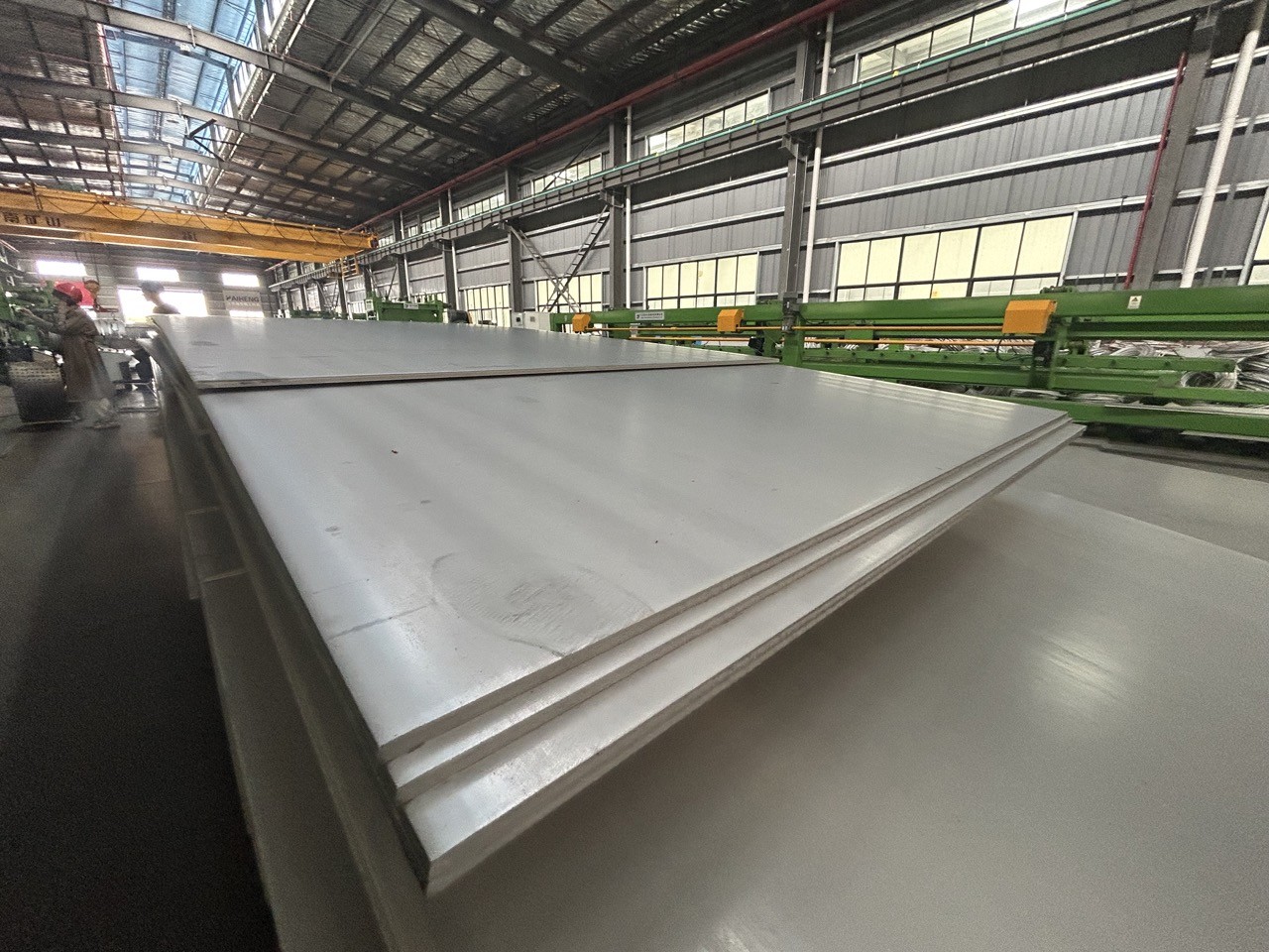 8k Heat Resistant Stainless Steel Sheet 0.3mm Brushed Hot Rolled Rustproof