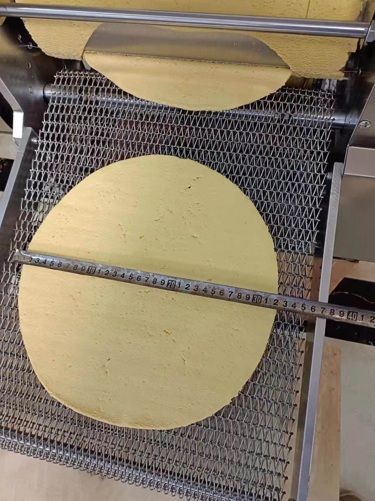 Fully automatic industrial Mexican pressed bread and tortilla machine