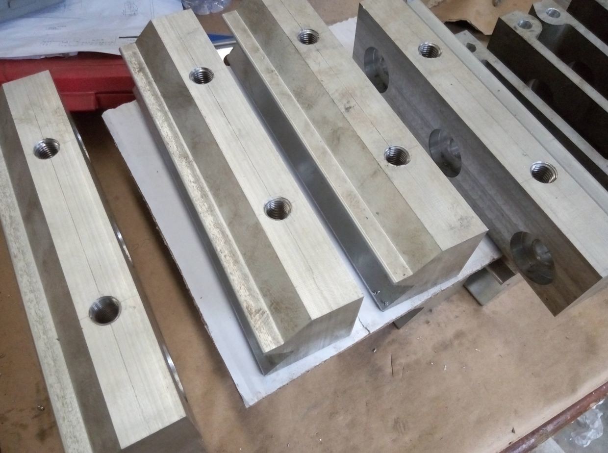 Jumbo Rock Drill Spare Parts 200MM Long 6063 T6 Aluminium Extruded Profiles Customized For Rock Drilling Rig