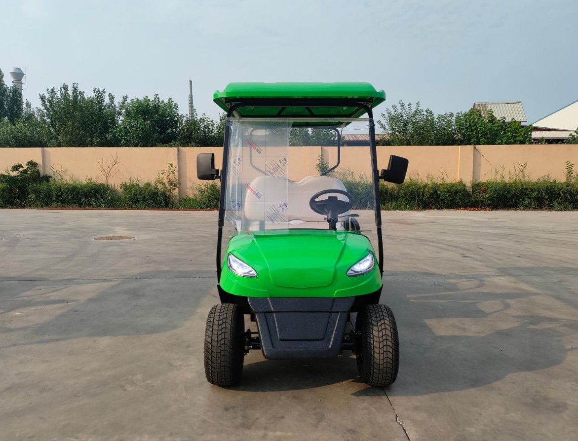 Green 4 Seater Golf Cart wheelbase 2420mm charging time 6-8 hours Ground clearance 120mm