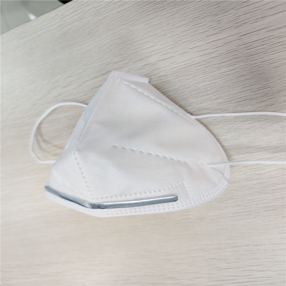 Folding 10*15cm KN95 Face Mask Non Woven Materials For Breathing Protection