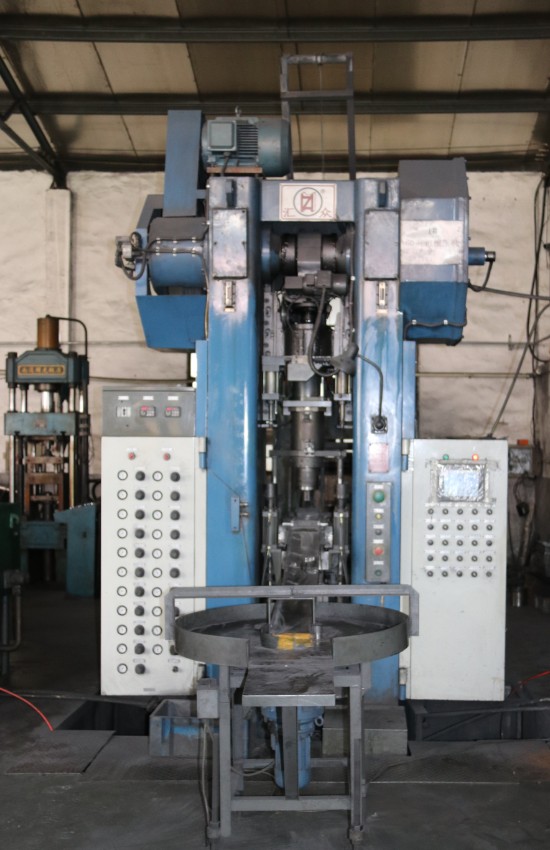 Ricing motorcycle spare parts price list crankshaft balancing machine