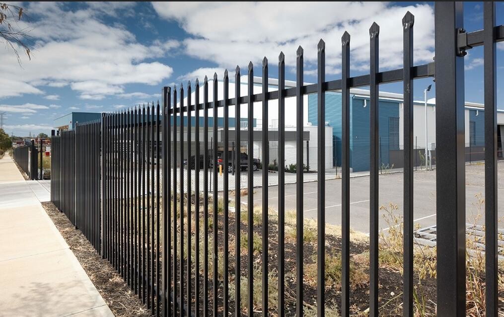 diplomat fence
