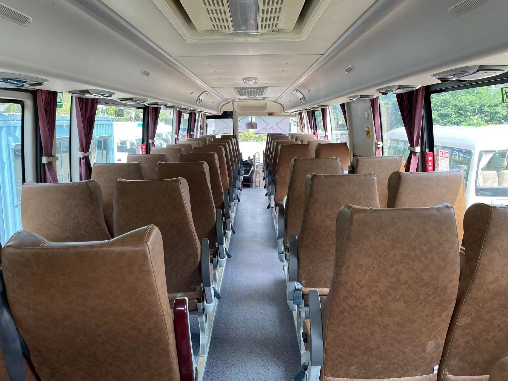 Golden Dragon 48 Seats Second Hand Luxury Bus Diesel Used Commercial Vehicle