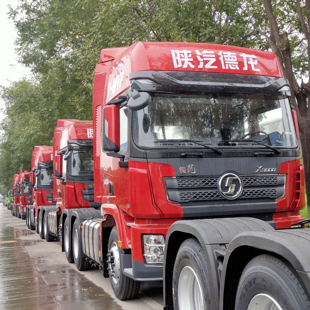 Euro 2 Shacman F2000 Tractor Head Heavy Trailer Truck 430HP Customizable