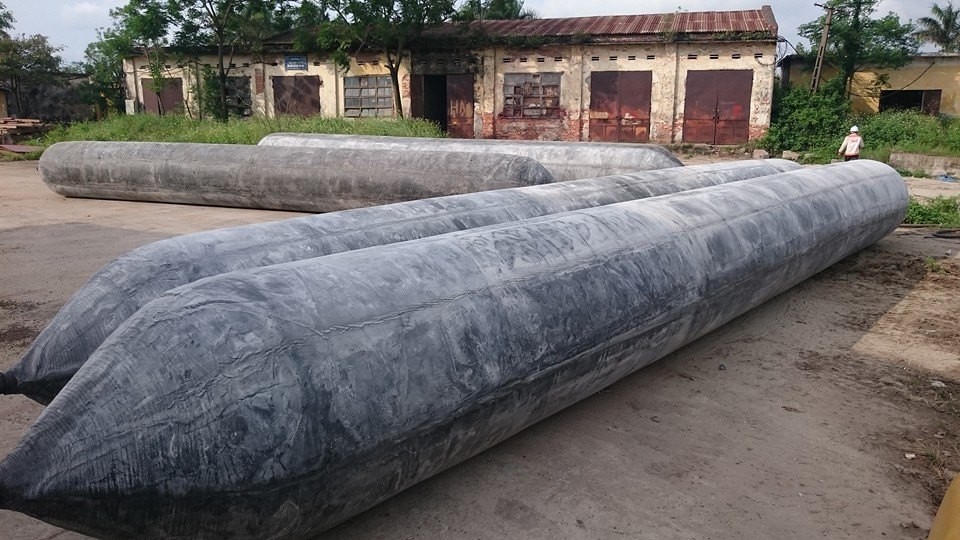 Ship Launching Marine Rubber Airbag Heavy Lifting Customized Size Natural Rubber Material