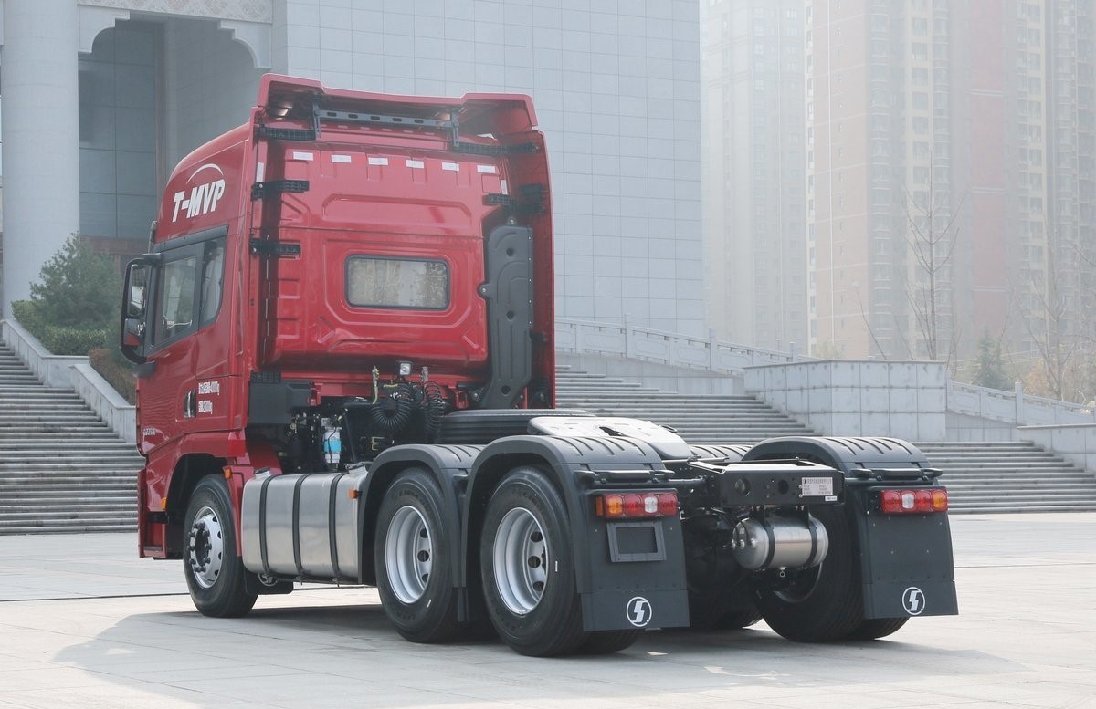 Heavy Duty Performance 4*2 Shacman Tractor Truck X5000