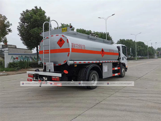 FAW Brand 8ton New Left Hand Drive Fuel Bowser Price Oil Fuel Truck With Dispenser