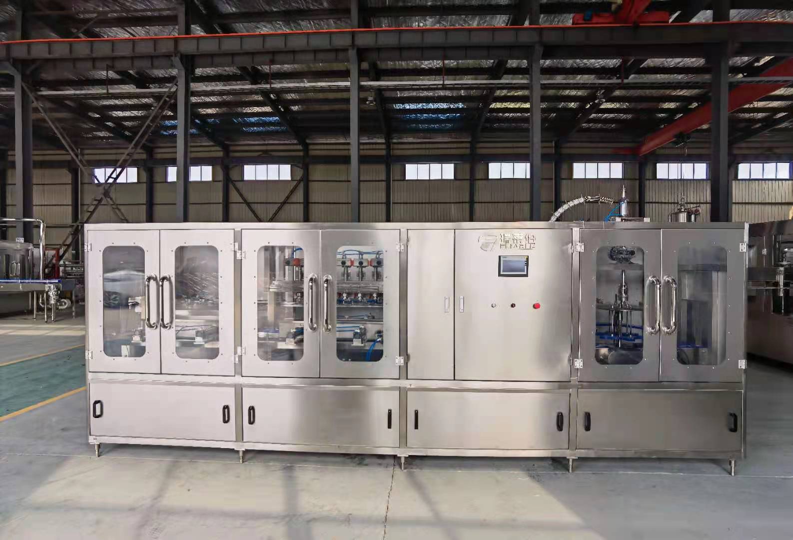 SS316 Linear 5L Gravity Filling Capping Machine For 110mm Bottle