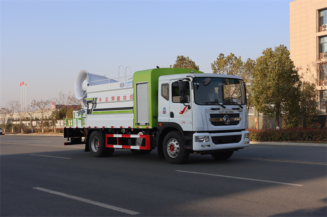 High Quality 35m Multifunctional Water Wheel Dust Removal Truck Diesel Monitor